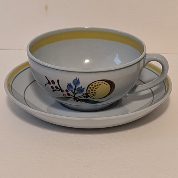 Vintage Handpainted Arabia Finland Windflower Teacup and Saucer - Picture 1 of 11